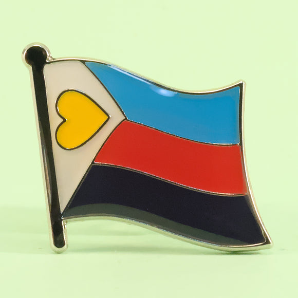 Polyamory pride pin (2023)